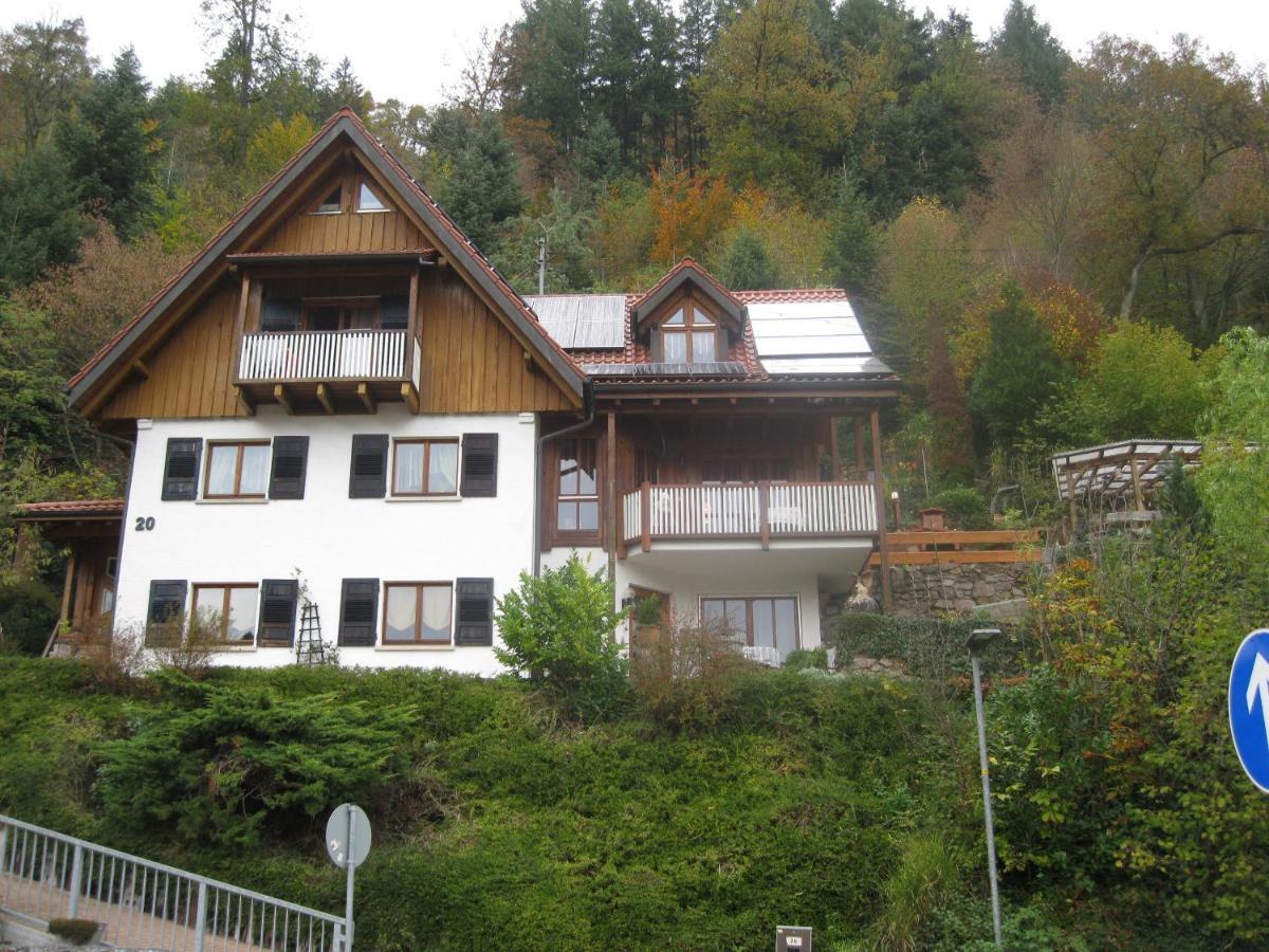 Urlaub Mit Blick Auf Schiltachs Fachwerkhaeuser Exterior photo
